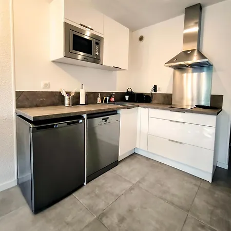 Tanit Corinthe - Standing Piscine Parking 4 Pers 昂蒂布