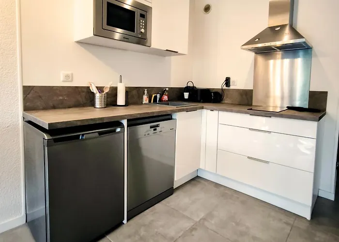 Tanit Corinthe - Standing Piscine Parking 4 Pers 昂蒂布