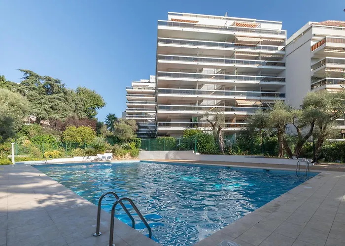 Apartment Tanit Corinthe - Standing Piscine Parking 4 Pers *